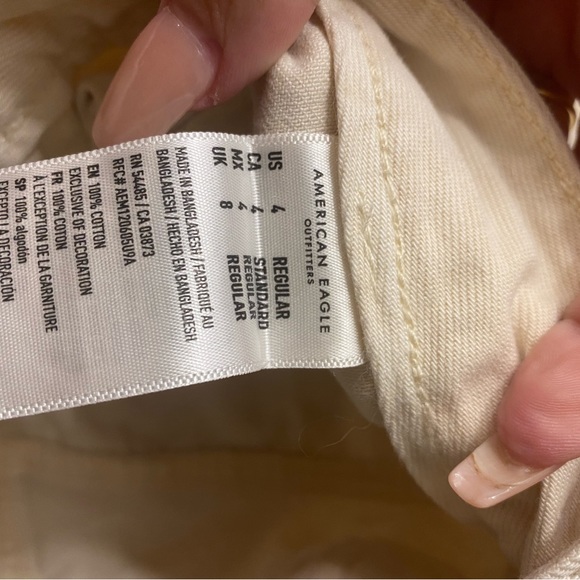 American eagle crème mini skirt - Picture 2 of 2